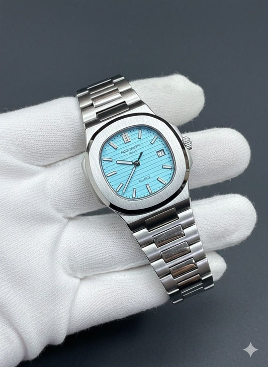Luxury Stainless Steel Quartz Watch – Ice Blue Dial